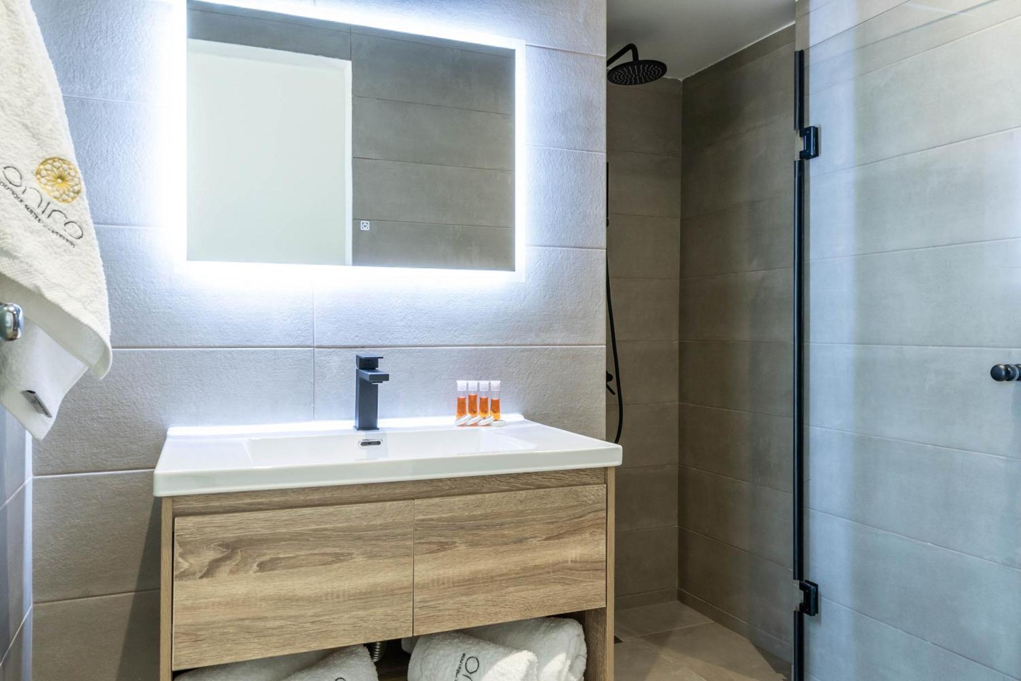 Nerea Boutique Suites Karystos Szoba fotó